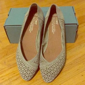 Toms Jutti Suede Tan Perforated Flats